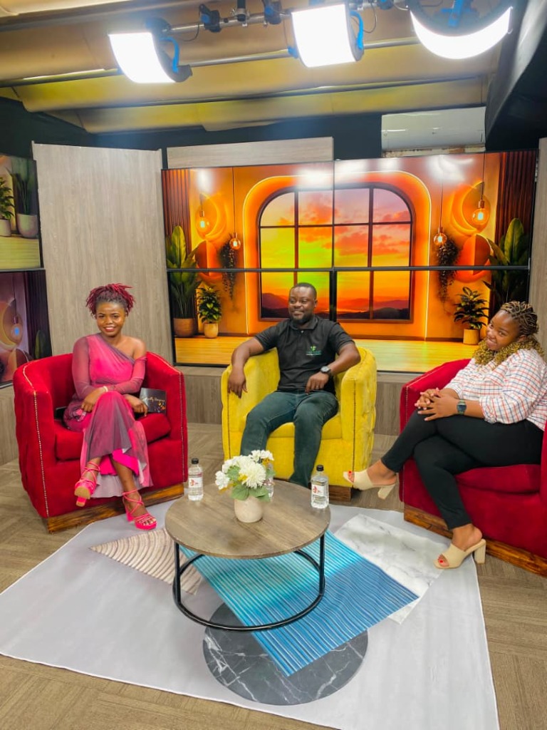 3Ktv Broadcast Studio Host